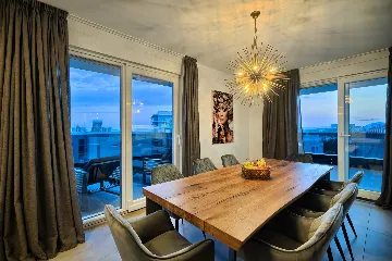 Penthouse Apartment with Rooftop Jacuzzi in Split