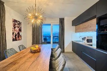 Penthouse Apartment with Rooftop Jacuzzi in Split