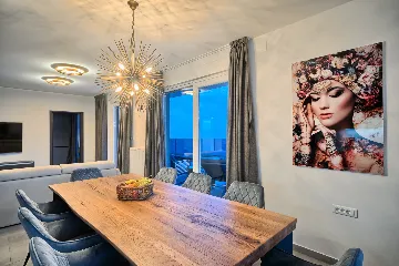 Penthouse Apartment with Rooftop Jacuzzi in Split