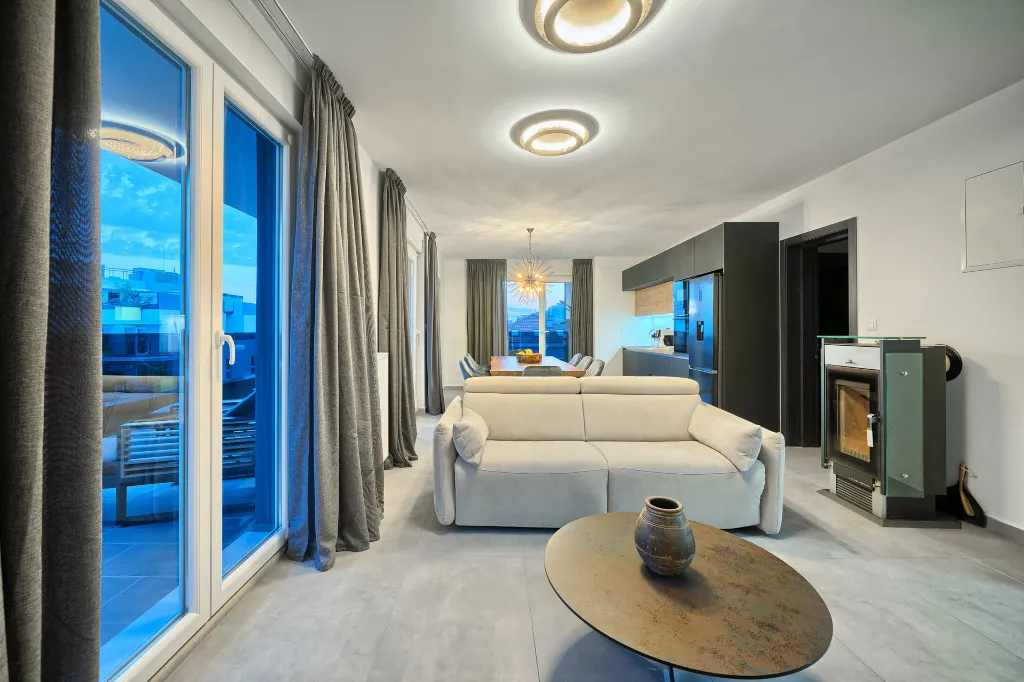 Penthouse Apartment with Rooftop Jacuzzi in Split