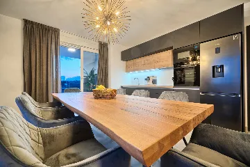 Penthouse Apartment with Rooftop Jacuzzi in Split