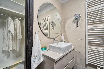 Penthouse Apartment with Rooftop Jacuzzi in Split