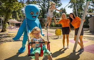 Family Villa Retreat with Terrace in Njivice