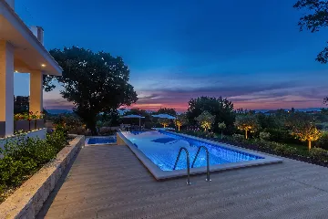 Spacious Family Villa with Pool in Malinska