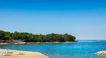 Modern Bungalow Retreat with Pool in Novigrad