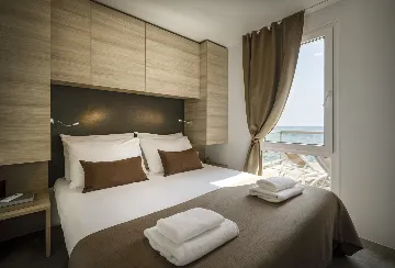 Modern Bungalow Retreat with Pool in Novigrad