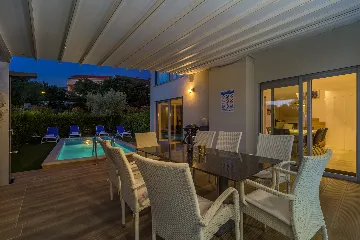 Contemporary Villa with Heated Pool in Malinska