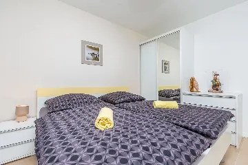 Contemporary Villa with Heated Pool in Malinska