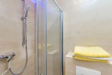 Contemporary Villa with Heated Pool in Malinska