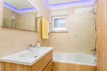 Contemporary Villa with Heated Pool in Malinska