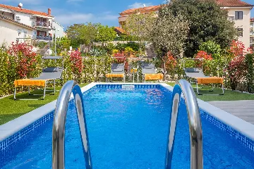 Contemporary Villa with Heated Pool in Malinska