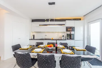 Contemporary Villa with Heated Pool in Malinska