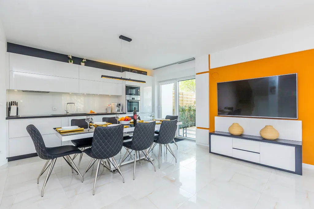 Contemporary Villa with Heated Pool in Malinska