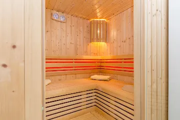 Contemporary Villa with Heated Pool in Malinska