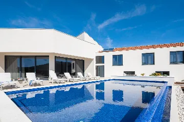 Modern Villa with Pool in Marina