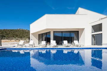 Modern Villa with Pool in Marina
