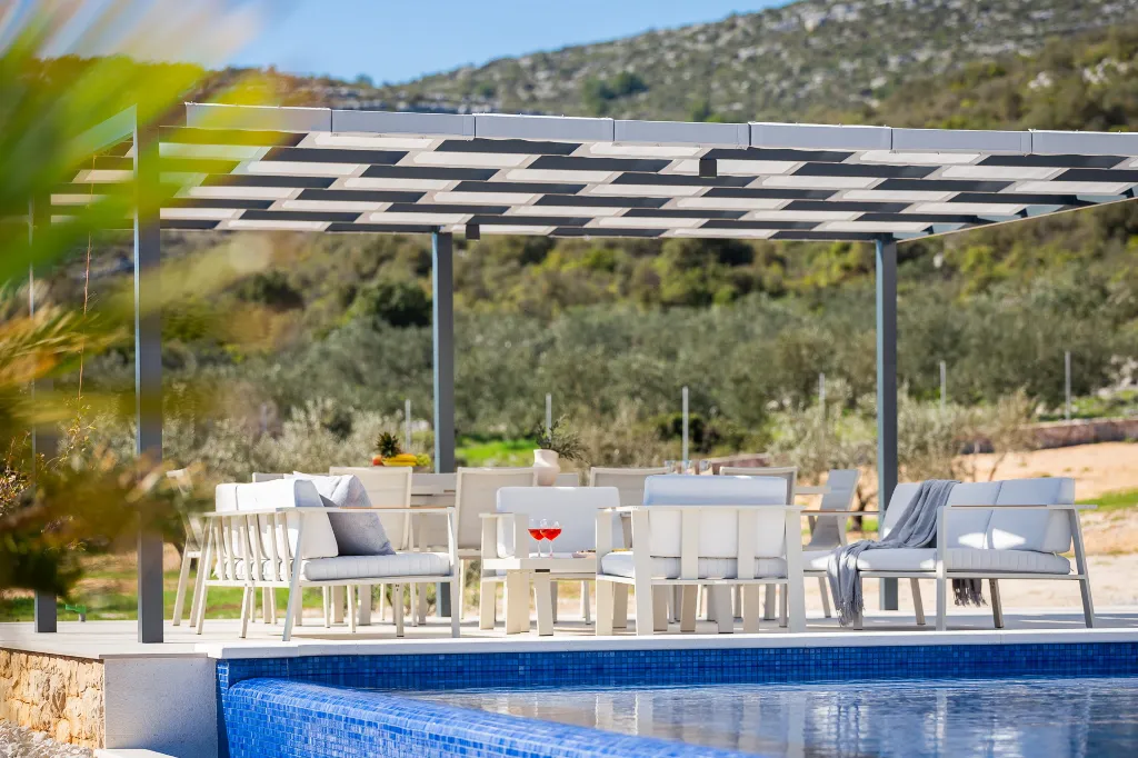 Modern Villa with Pool in Marina