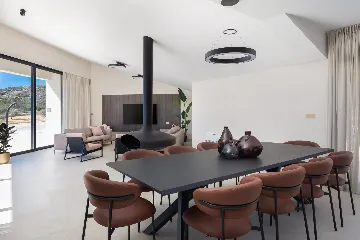 Modern Villa with Pool in Marina