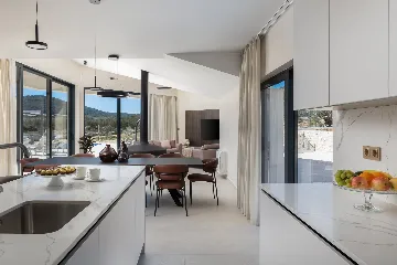 Modern Villa with Pool in Marina