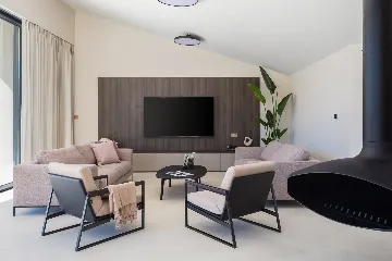 Modern Villa with Pool in Marina