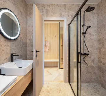 Modern Villa with Pool in Marina