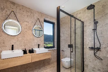 Modern Villa with Pool in Marina