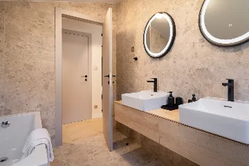 Modern Villa with Pool in Marina