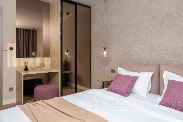 Modern Villa with Pool in Marina