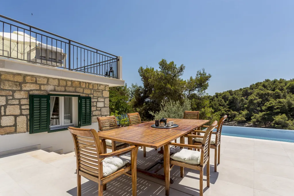 Seaside Stone Villa with Pool in Selca