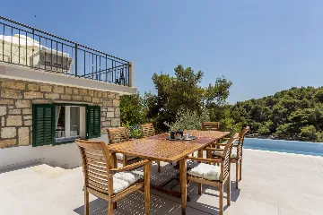 Seaside Stone Villa with Pool in Selca