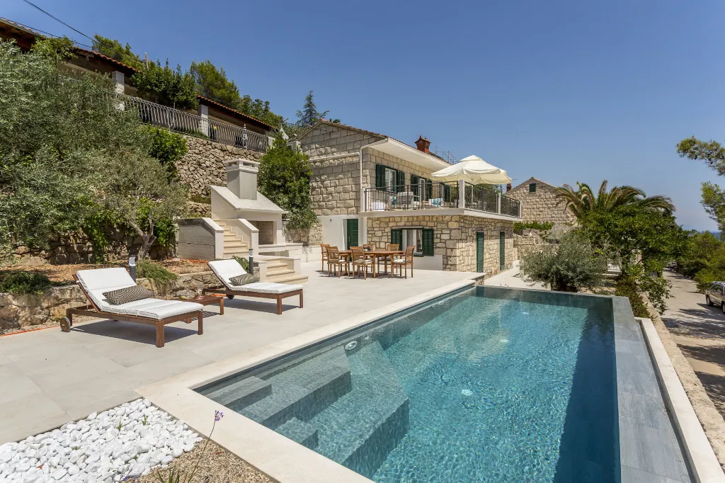 Seaside Stone Villa with Pool in Selca