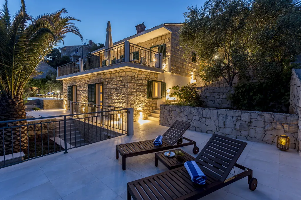 Seaside Stone Villa with Pool in Selca