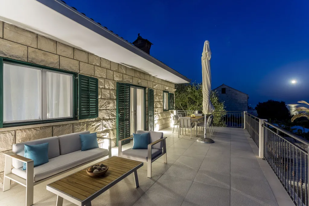 Seaside Stone Villa with Pool in Selca