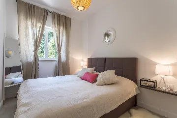 Seaside Stone Villa with Pool in Selca