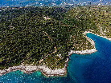 Seaside Family Villa with Pool in Pučišća