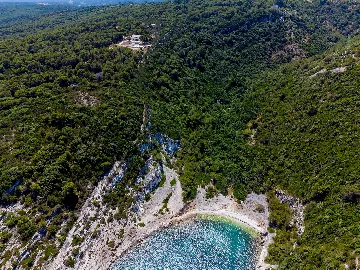 Seaside Family Villa with Pool in Pučišća