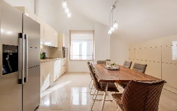 Seaside Family Villa with Pool in Pučišća