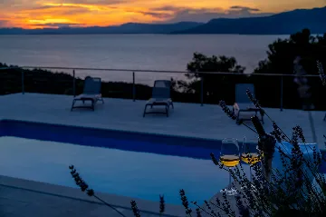 Seaside Family Villa with Pool in Pučišća