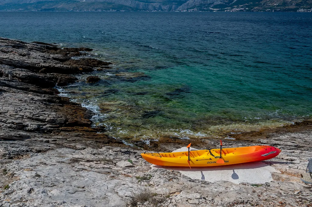 Seaside Family Villa with Pool in Pučišća