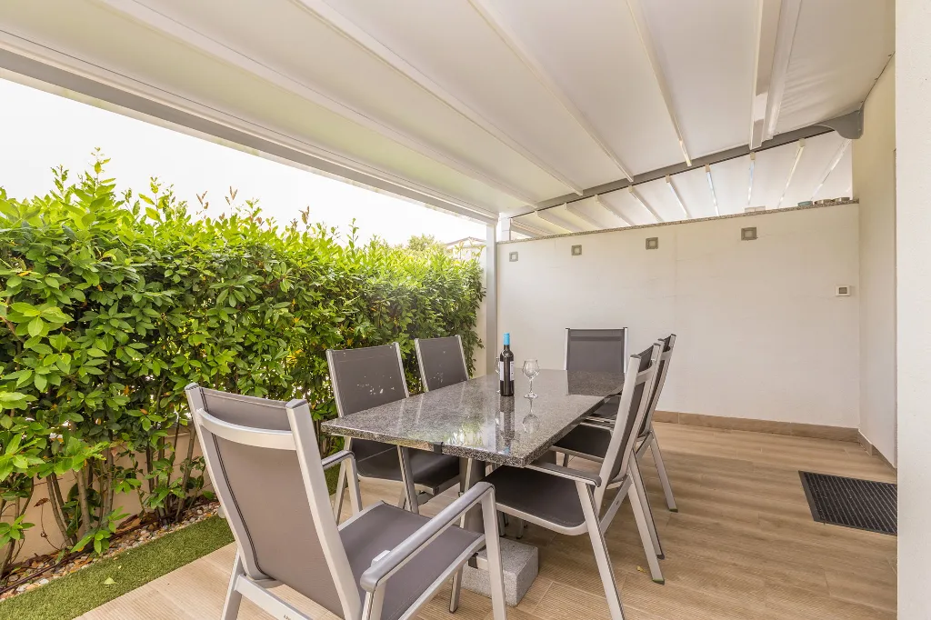 Modern Villa with Heated Pool in Malinska