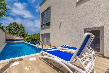 Modern Villa with Heated Pool in Malinska