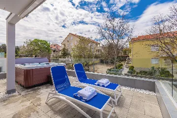 Modern Villa with Heated Pool in Malinska