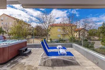 Modern Villa with Heated Pool in Malinska