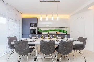 Modern Villa with Heated Pool in Malinska