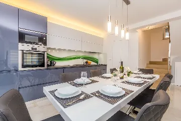 Modern Villa with Heated Pool in Malinska