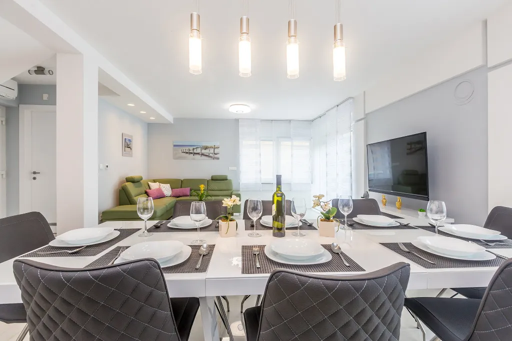 Modern Villa with Heated Pool in Malinska