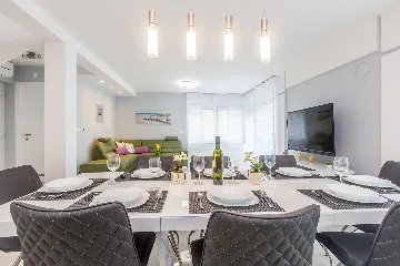 Modern Villa with Heated Pool in Malinska