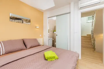 Modern Villa with Heated Pool in Malinska