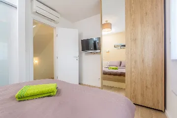 Modern Villa with Heated Pool in Malinska