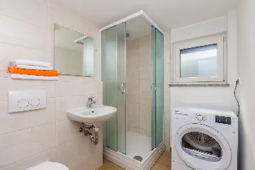 Modern Villa with Heated Pool in Malinska